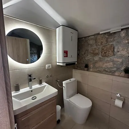 L&l Kamena House Apartment
