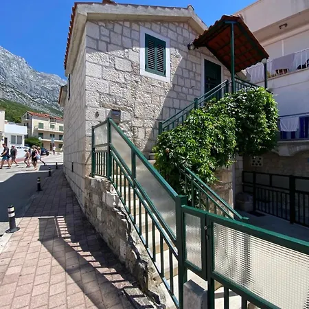 L&l Kamena House * Baska Voda