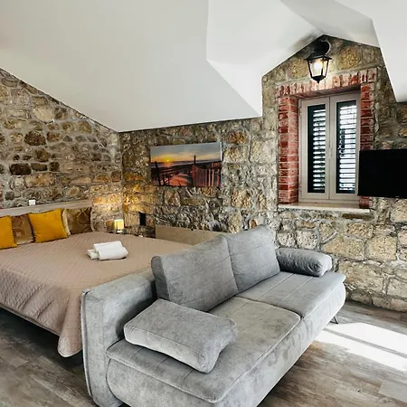 L&l Kamena House *