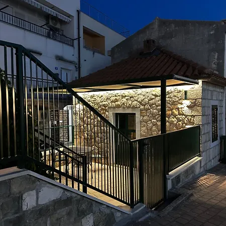 L&l Kamena House Apartment