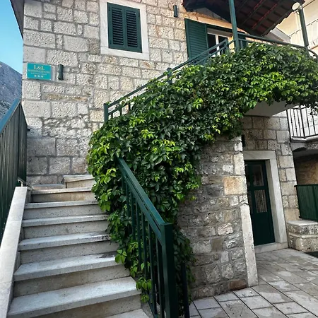 Apartment L&l Kamena House Baska Voda